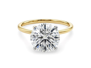 5 Carat Round Lab Grown IGI G/VS1 Diamond Solitaire Ring in 14K Yellow Gold