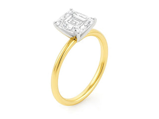 2 Carat Emerald Lab Grown IGI G/VS1 Diamond Solitaire Ring in 14K Yellow Gold