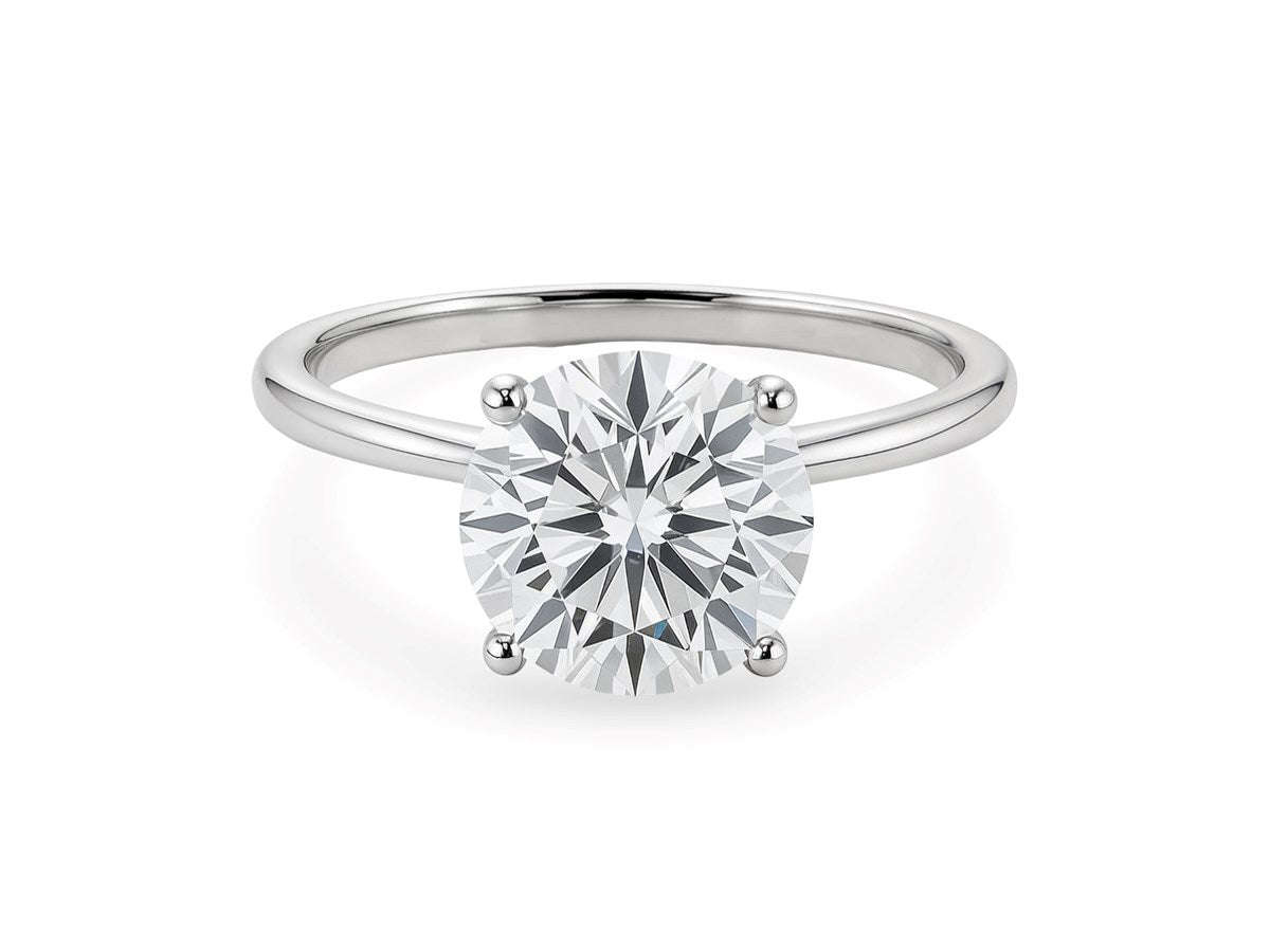 2 Carat Round Lab Grown IGI G/VS1 Diamond Solitaire Ring in Sterling Silver