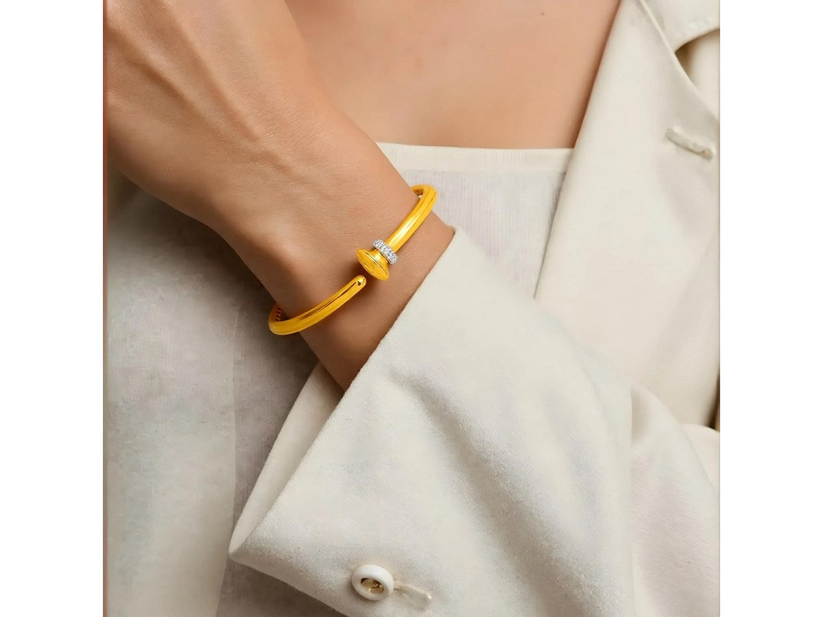 14k Yellow Gold Hinged Bangle Bracelet with Diamonds (3.40 mm)