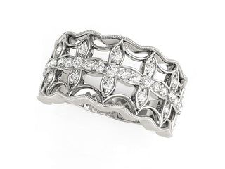 Diamond Studded Four Leaf Clover Motif Ring in 14k White Gold (1/4 cttw)